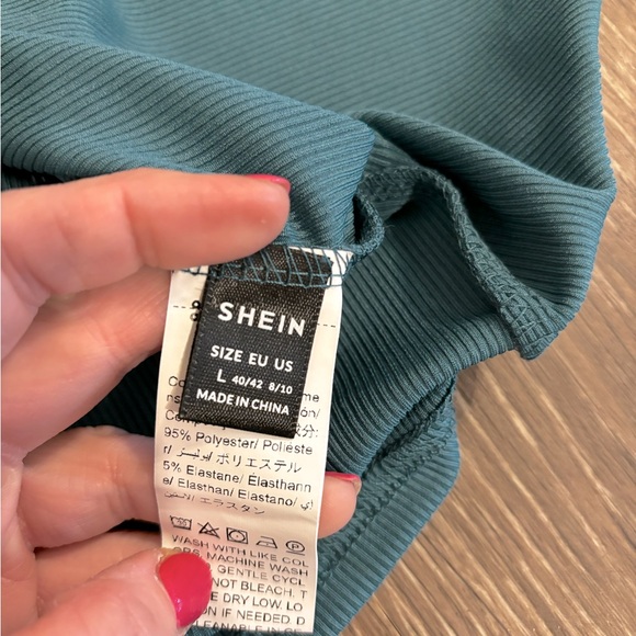 SHEIN turquoise ribbed top with lace baby sleeves. Size L - Picture 2 of 2